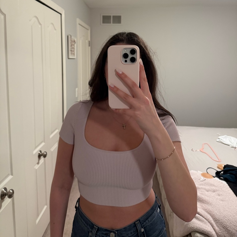 Aritzia Babaton Ribbed Crop Top - Light Purple